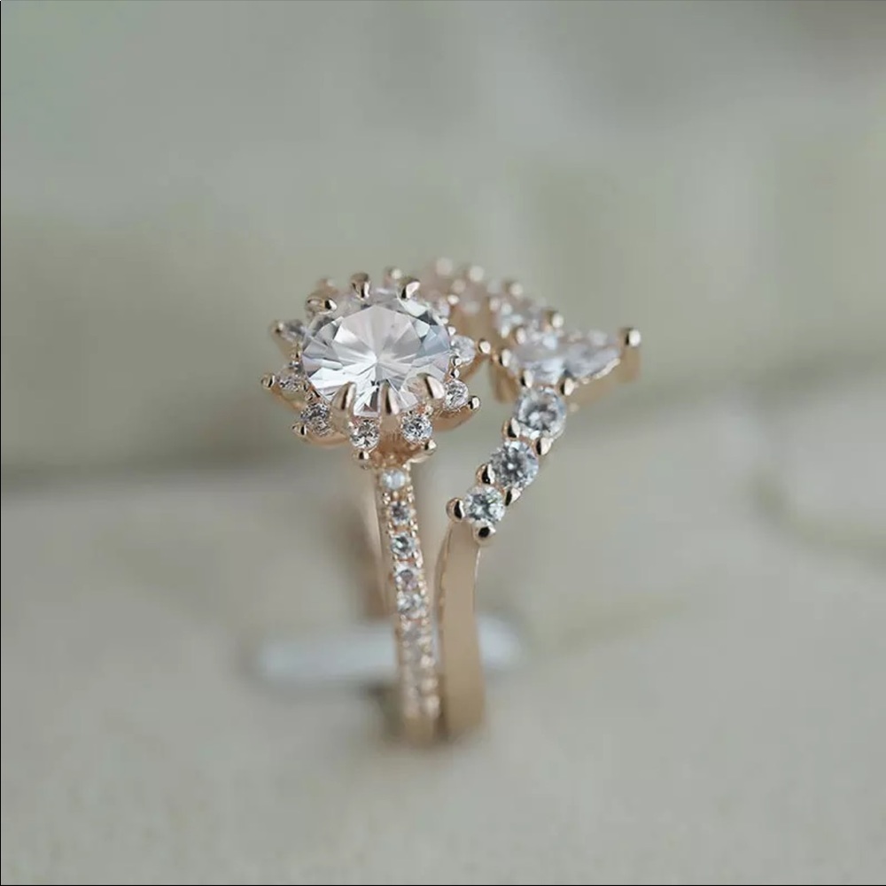 *NEW*2pc/set Rose Gold Crown Diamond 💍 Ring - Picture 4 of 6